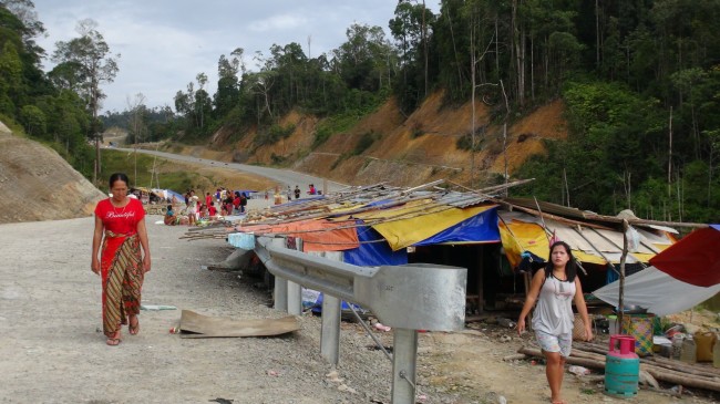 Tough existence on the blockade - these people need support, but they aren't forcing people to pay money