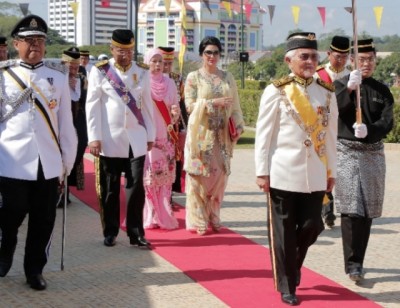 Who's still the boss? State Assembly opening pomp - but for just 8 days a session!