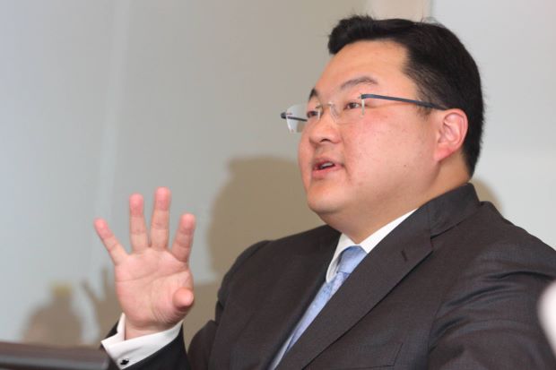 Dalam taun 2010 Jho Low madahka pengeraja sida sebilik nya semina ‘jelan’ aja. Diatu udah ti nyadi semakin kaya dia ngumbai diri siku kapitalis serak ke-tiga