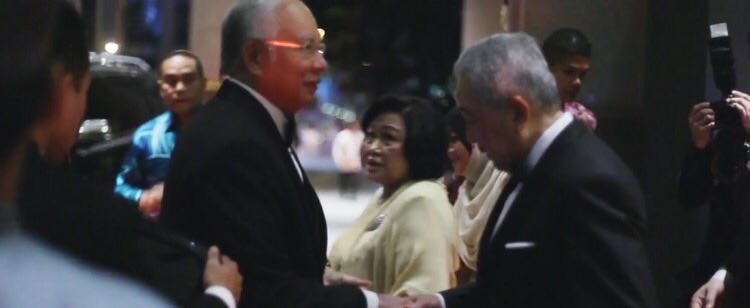 Penuduk Bustari dalam raban bala bakih Najib – ti mega bakih sama kereja enggau bini iya, Rosmah